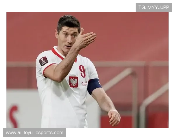 波兰足球队历史十大球星盘点及其辉煌成就解析